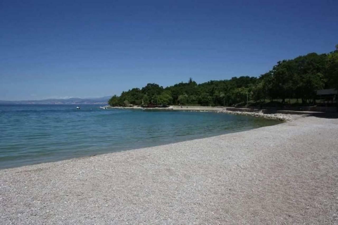 Apartman SABADIN Njivice Bagian luar foto